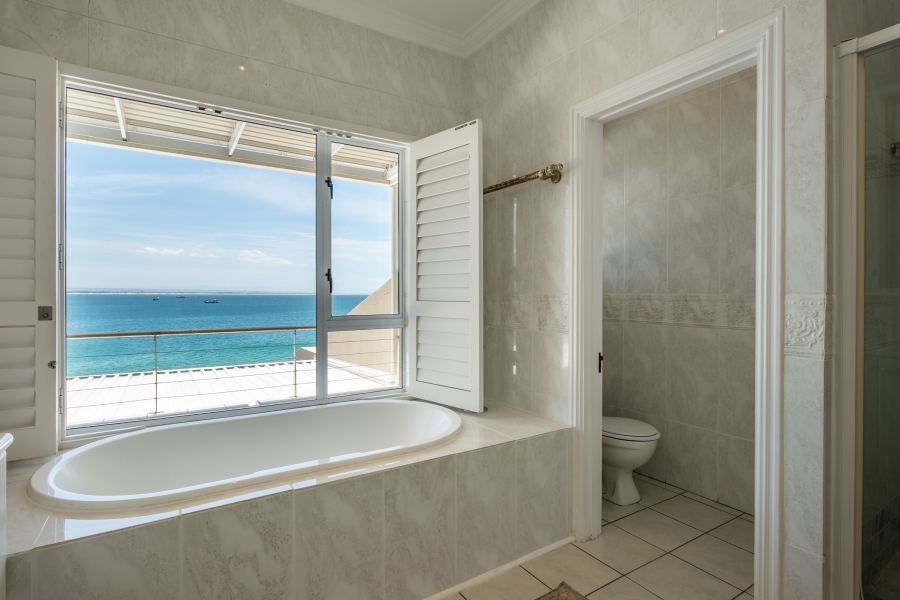 6 Bedroom Property for Sale in Port St Francis Eastern Cape